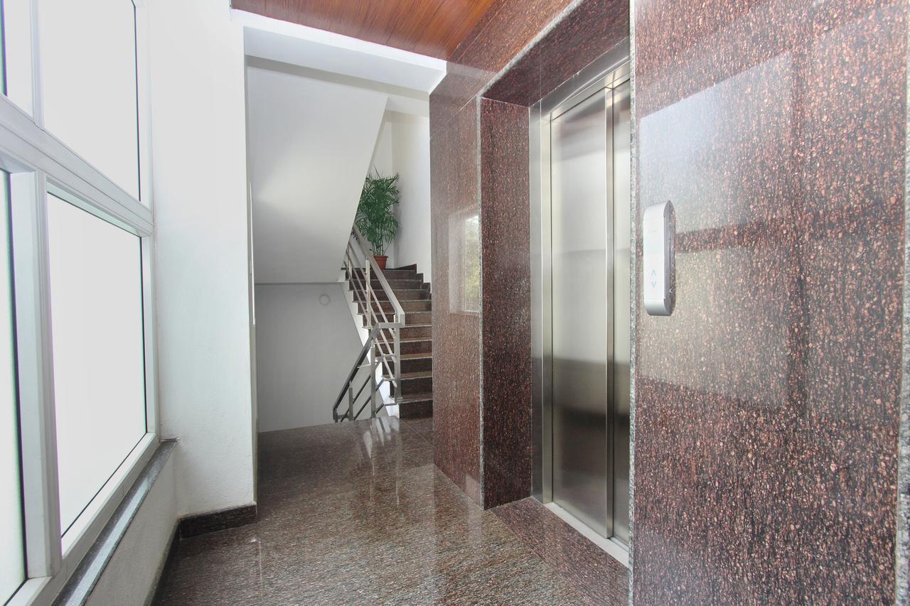 Oyo 2132 Apartment Aditya Residency Bangalore Exteriör bild